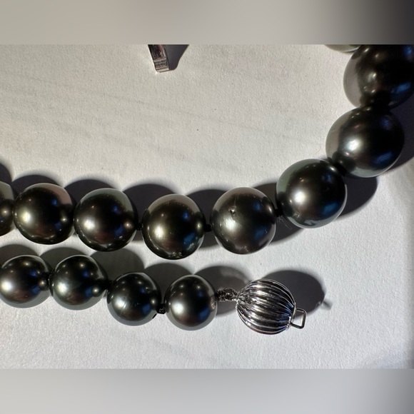 Tahitian cultured Pearl necklace with certificate of Authenticity - Picture 6 of 16